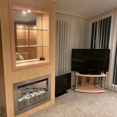 Comfortable Static Caravan بيت للعطل *