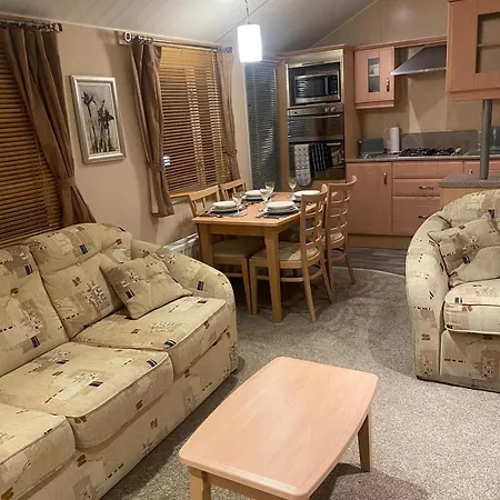 بيت للعطل Comfortable Static Caravan كوكيرماوث